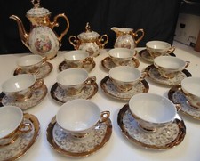 Service à café en porcelaine d'Italie / scène galante style watteau / fragonard