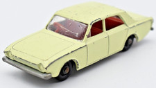 Matchbox Regular Wheels n° 45 Ford Corsair jaune pâle base non peinte. Lesney