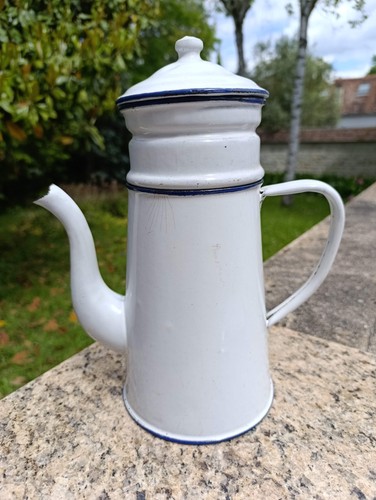 Cafetière ancienne émaillée