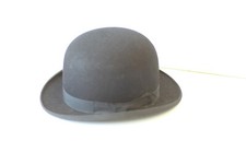 Chapeau melon en feutre noir