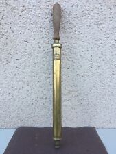 Ancien pulvérisateur en