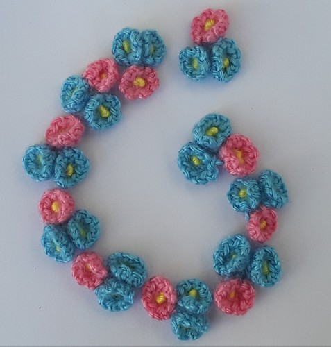 Fleurs faites crochet - faites, au