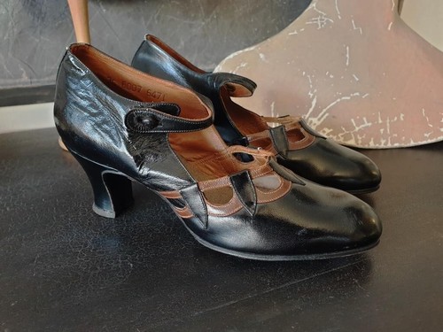 Chaussures vintage paire - -,