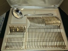 UNE MENAGERE 37 PIECES METAL