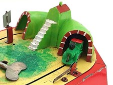 CIRCUIT TRAIN TRÈS  RARE   ANCIEN JOUET MÉCANIQUE  COLLECTION    FONCTIONNE