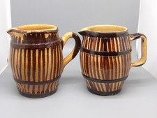 LOT 2 PICHETS EN TERRE CUITE