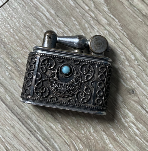 Ancien petit briquet métal - petit,