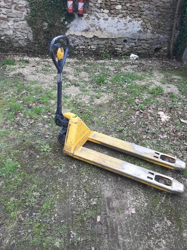 Tire palette transpalette - tire,