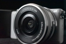 READ [1 Yr Warranty] Sony Alpha a5100 Mirrorless Digital Camera White 7637