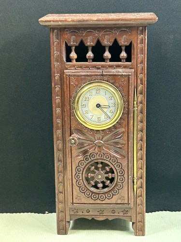 Horloge meuble breton