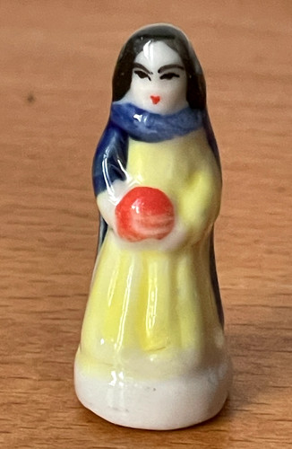 Petite fève personnage santon - fève,
