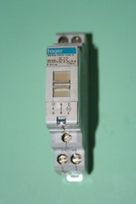Contacteur  HAGER jour et nuit 20A 230V E221 02 / E22102