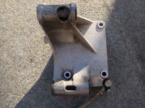 Support alternateur bmw e30 - alternateur,