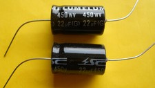 1 x 22uF @ 450V SC ou ELUM