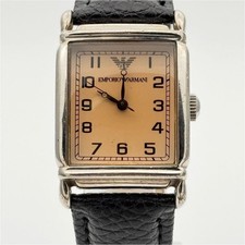 Montre à quartz carrée