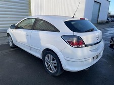 Malle/Hayon arriere OPEL ASTRA