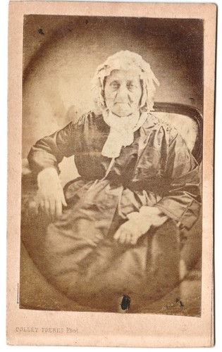 Femme agée portrait - agée,