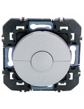 Poussoir pour commande volets