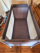 Lit parapluie / lit de voyage Chicco Good Night gris