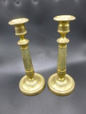 PAIRE DE BOUGEOIRS EN BRONZE