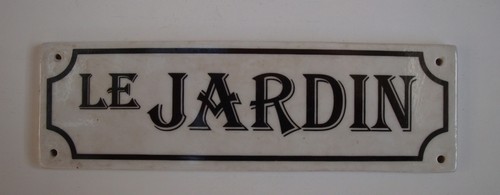 Plaque porte jardin - de, le