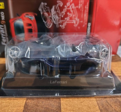 Kyosho ferrari 9 - 1/64,