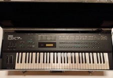 Synthétiseur FM Yamaha DX7S