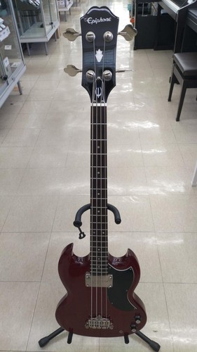 Guitare basse électrique