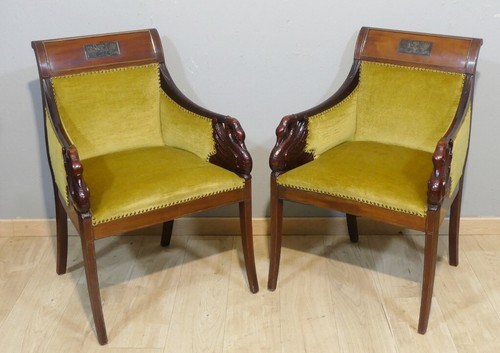 Paire fauteuils aux cygnes - de,