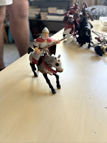 Chevalier avec cheval marque - avec,