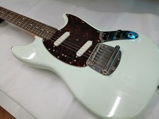 SQUIER / CLASSIC VIBE 60S