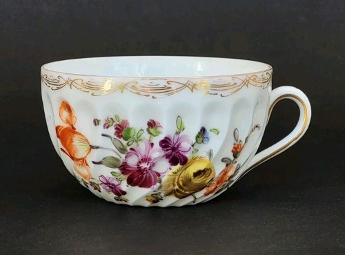 Jolie ancienne tasse - ancienne,