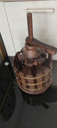 Pressoir manuel ancien bois - ancien, en
