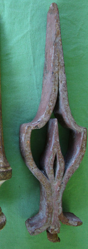 Gros embout ancien fonte - , fer