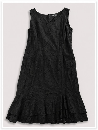 Robe noire saint - saint, hilaire