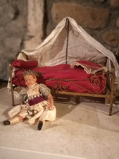 jouet, lit ancien de poupée