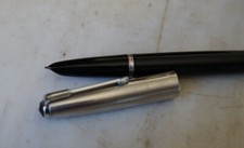 STYLO PLUME PARKER 51 EN RESINE NOIRE & CHROME - RARE VERSION MARCHE ARGENTIN