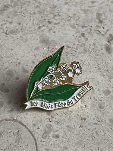 Pin 1er mai - pin’s,