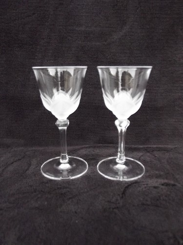 Verres sur pied - verres, porto