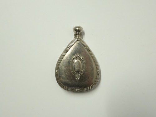 Ancienne élégante boîte - élégante,