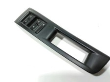 COMMANDE LEVE-VITRE AVANT