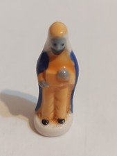 Bean Character with Gift - Nursery Characters