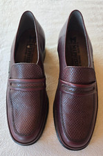 Chaussures en cuir bordeaux