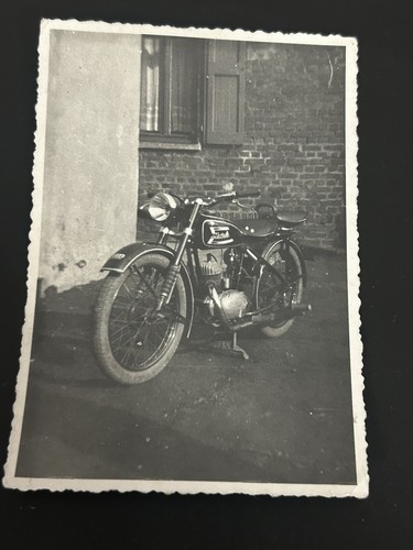 Photo moto ancienne - moto,