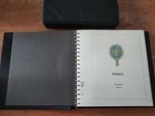 Album timbre Lindner noir avec étui Années 1975 à 1983 Bon état complet