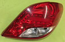 Feu Arriere Droit / PEUGEOT