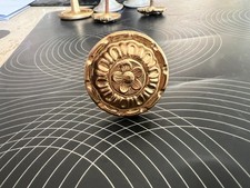 bouton ancien en bronze pour