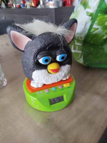 Furby robot animal réveil