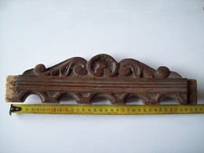 ANCIEN FRONTON EN BOIS 