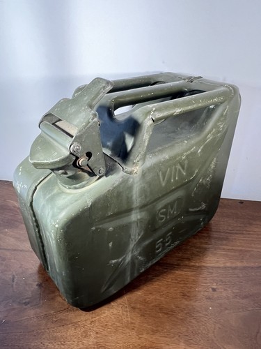 Ancien jerrican vin - À, 55